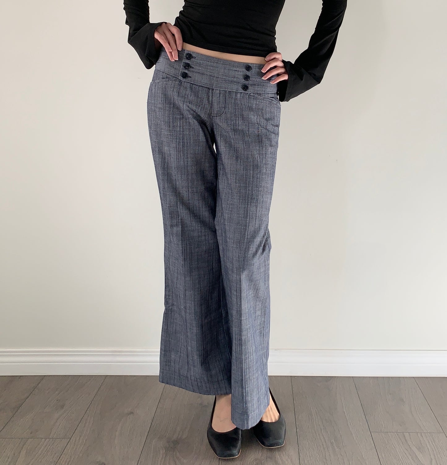 Old forever 21 multi button wide leg short trousers