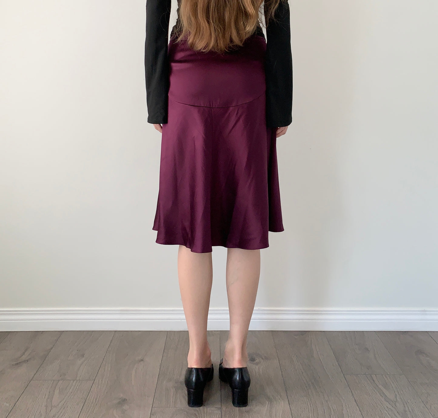 Banana Republic 100% silk purple midi skirt