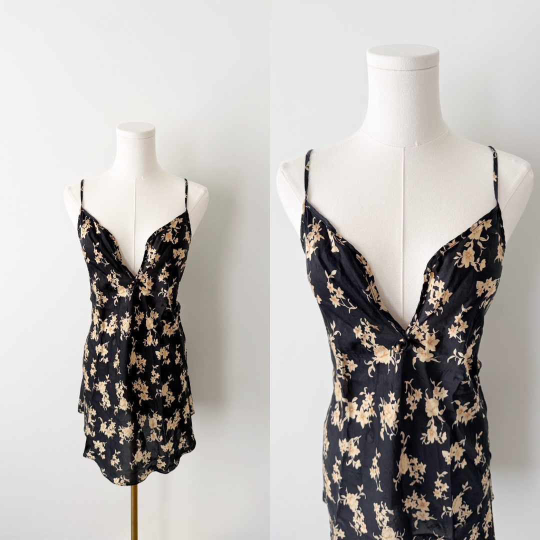 Vintage 90s La vie en rose 100% silk floral mini slip dress
