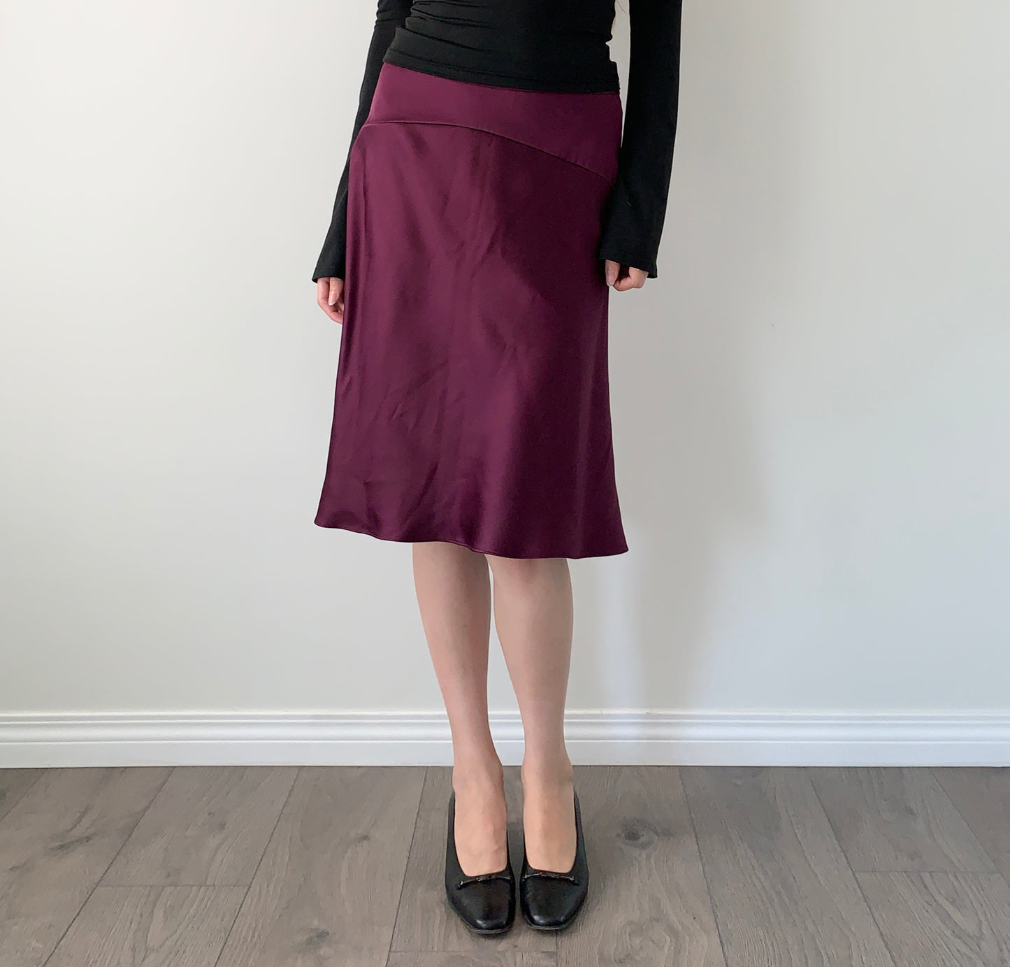 Banana Republic 100% silk purple midi skirt