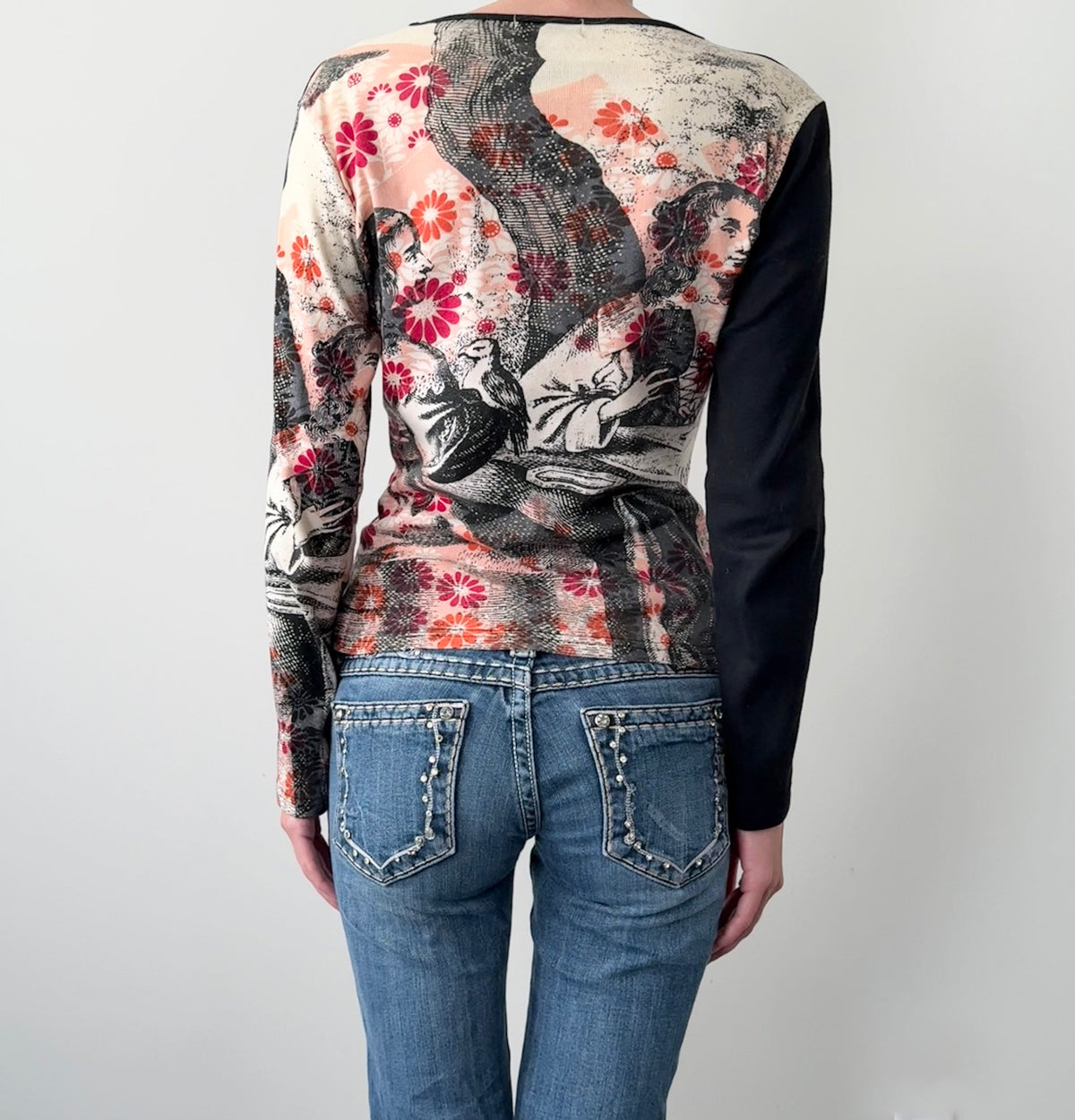 Custo Barcelona y2k lady graphic long sleeve top