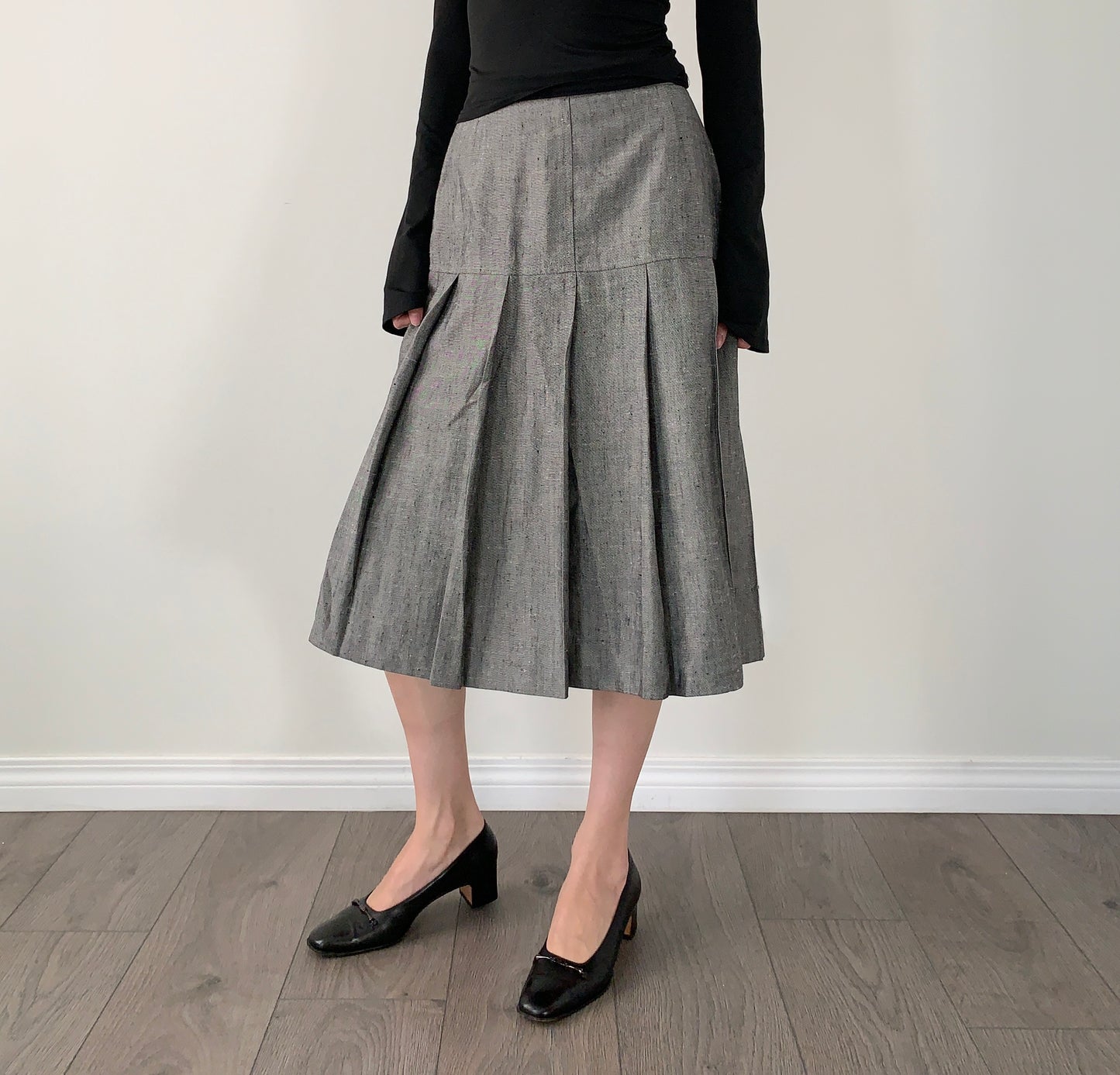 Grey drop waist pleated midi skirt