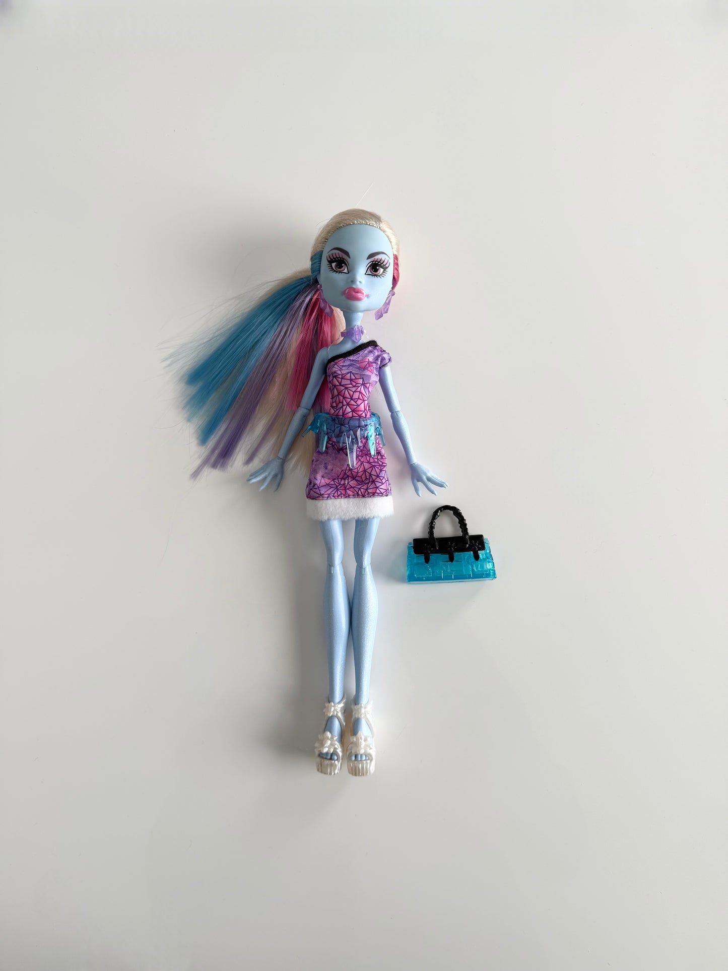 Abby Bominable Scaris doll