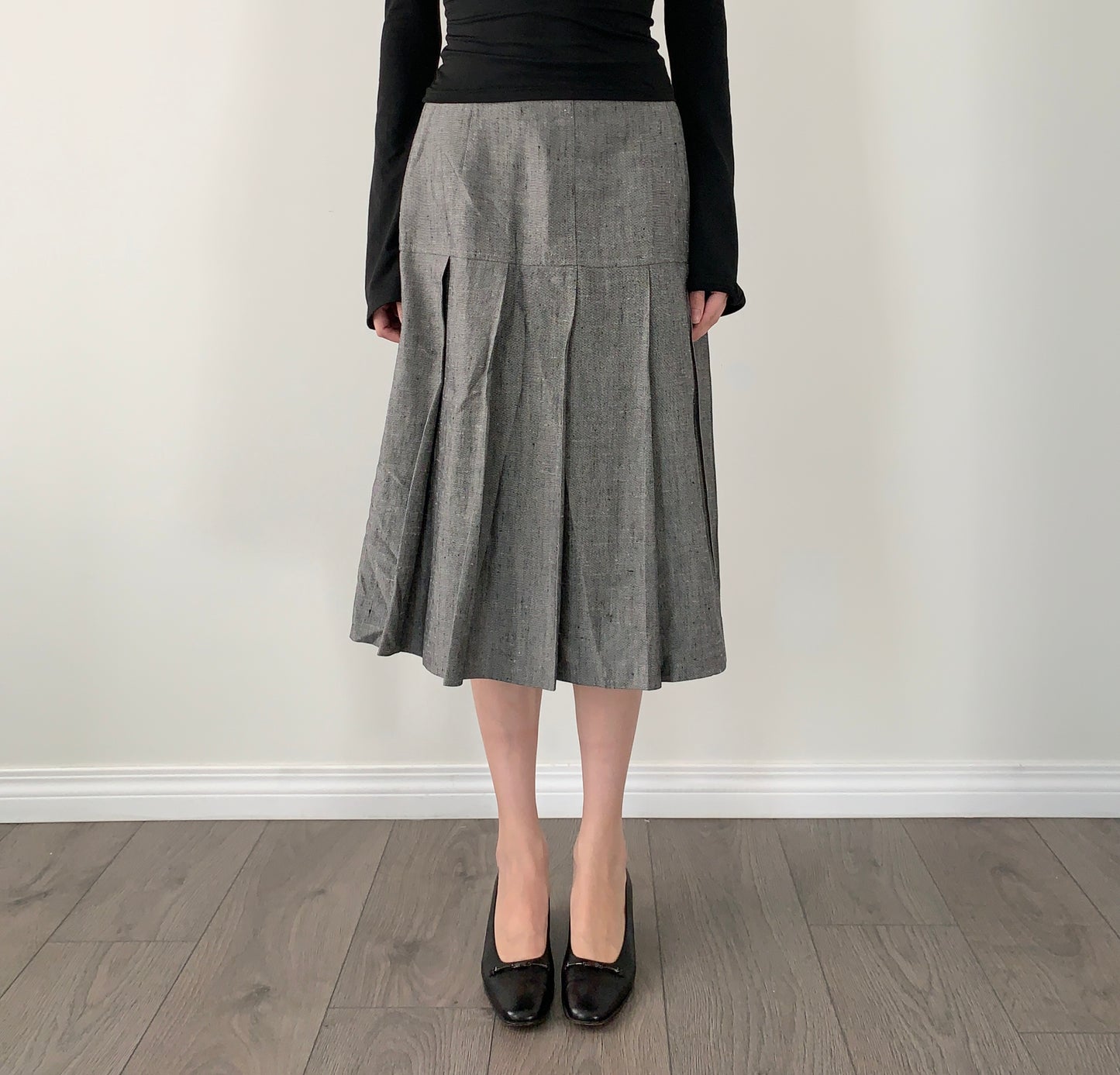Grey drop waist pleated midi skirt