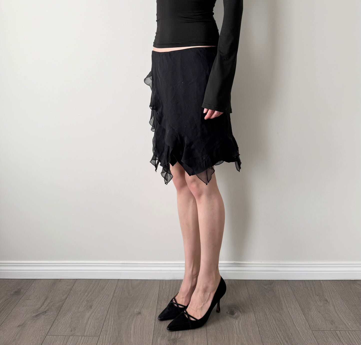 Guess 100% silk ruffle asymmetrical midi skirt.