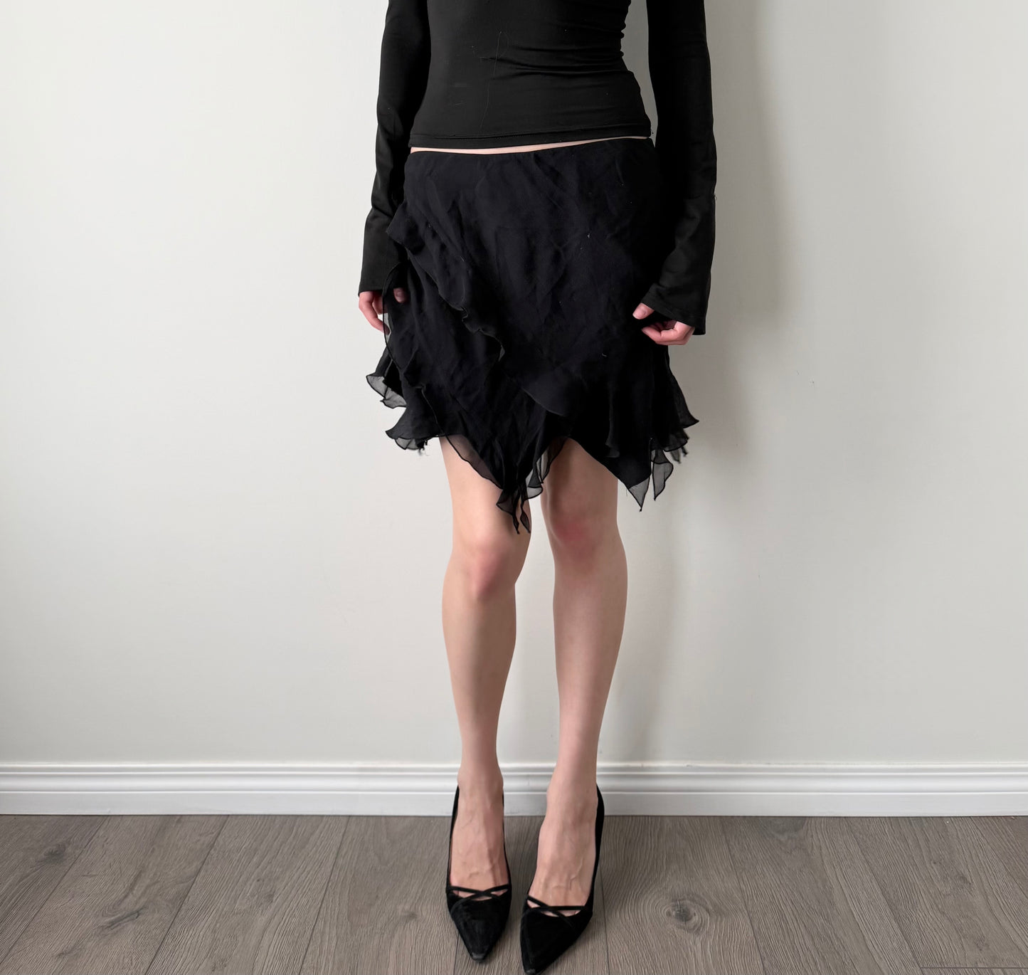 Guess 100% silk ruffle asymmetrical midi skirt.