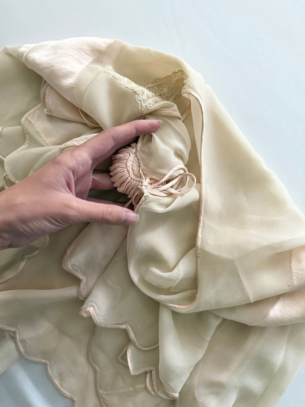 1930s 100% silk light pink/beige bed jacket
