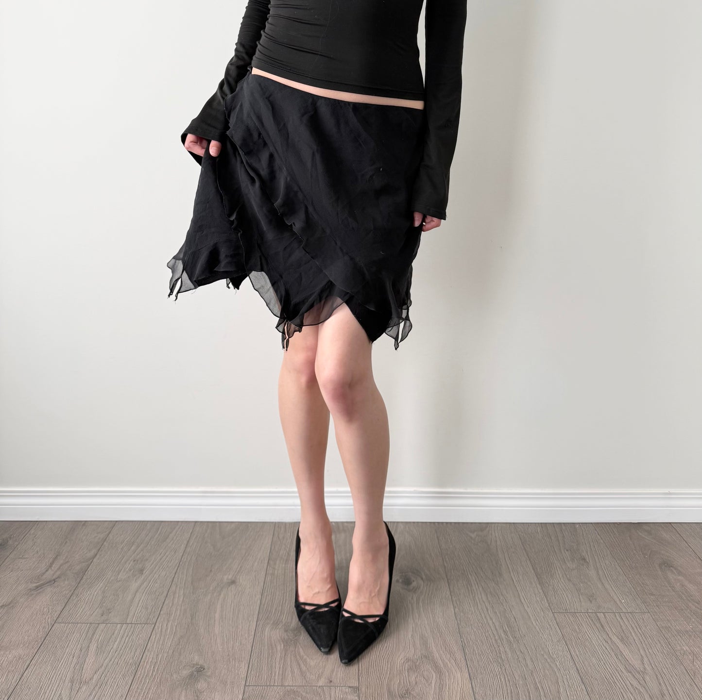 Guess 100% silk ruffle asymmetrical midi skirt.