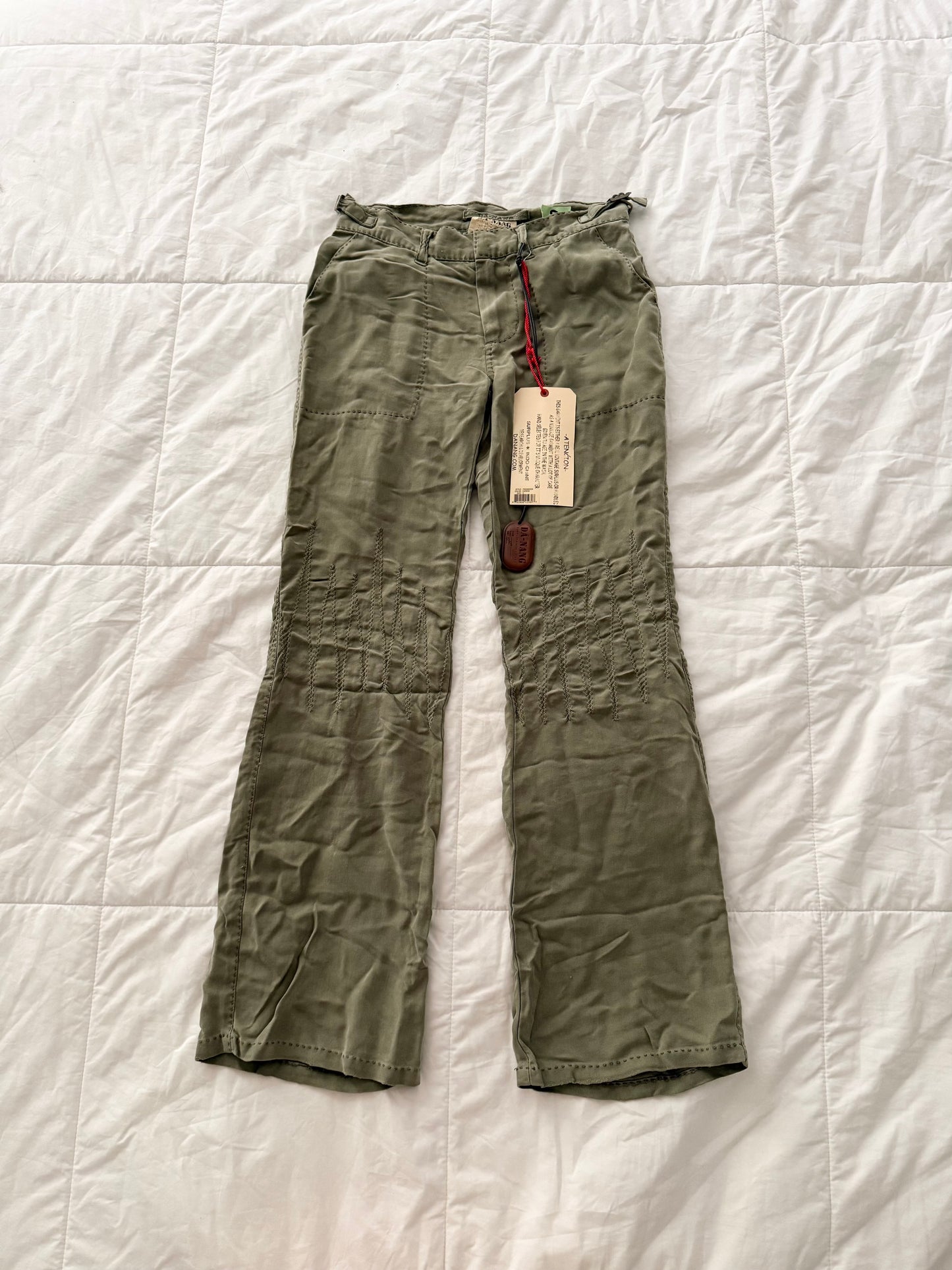Y2K Da-Nang army green 100% silk capris
